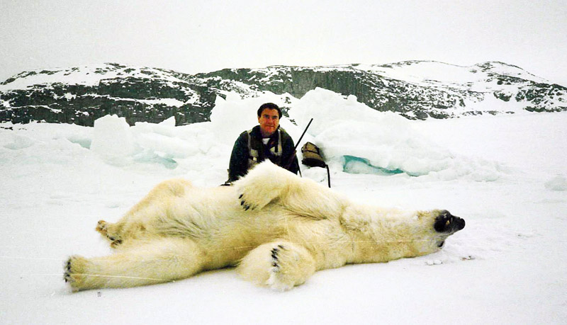 Jager met ijsbeer